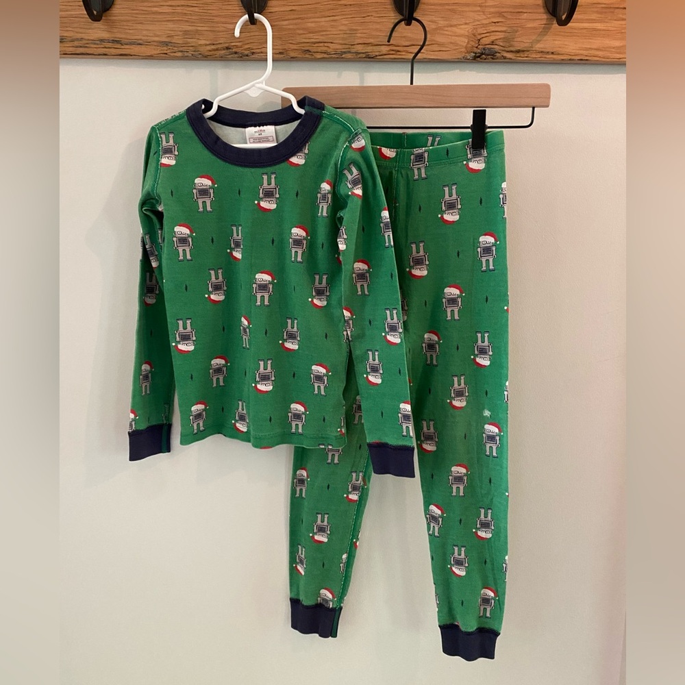 Hanna Andersson Long John Pajama Set with Santa Robots